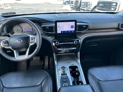 Certified 2023 Ford Explorer Limited image 6