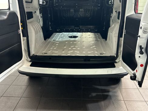 Used 2022 RAM ProMaster City Tradesman FWD image 4