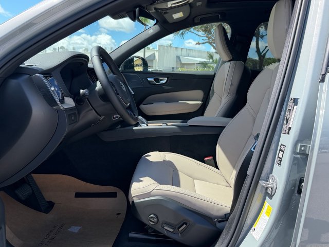 New 2027 Volvo XC90 B5 Core AWD/4WD image 10