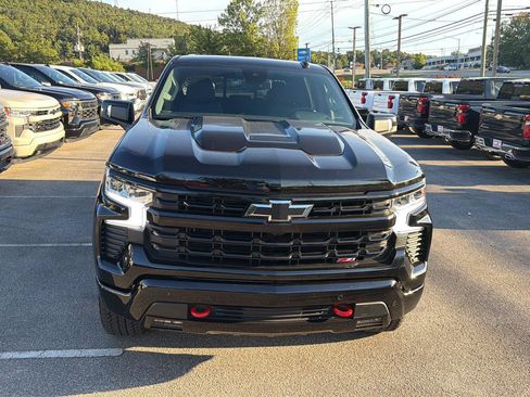 Used 2026 Chevrolet Silverado 1500 LT Trail Boss w/ LT Trail Boss Premium Package AWD/4WD image 5