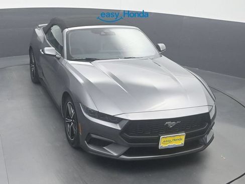Used 2025 Ford Mustang Premium RWD image 18