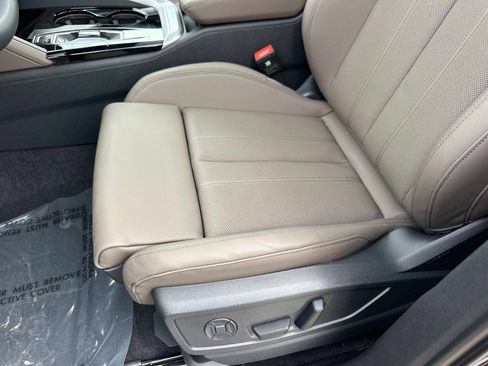 New 2025 Audi Q5 Prestige image 18