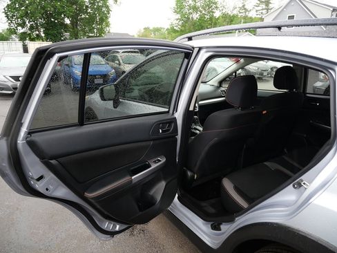 Used 2017 Subaru Crosstrek 2.0i Premium w/ Moonroof Package AWD/4WD image 28