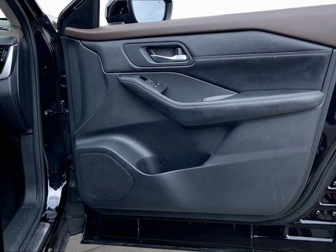 Used 2023 Nissan Rogue SL w/ SL Premium Package FWD image 23