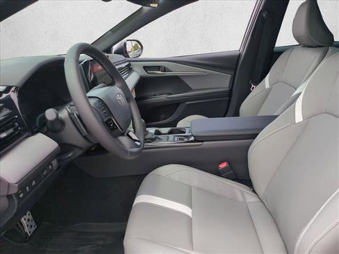 New 2026 Toyota Camry SE FWD image 4