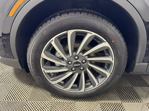 New 2026 Lincoln Corsair Premiere image 9