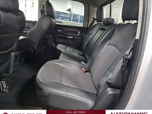 Used 2016 RAM 1500 Laramie w/ Convenience Group image 8