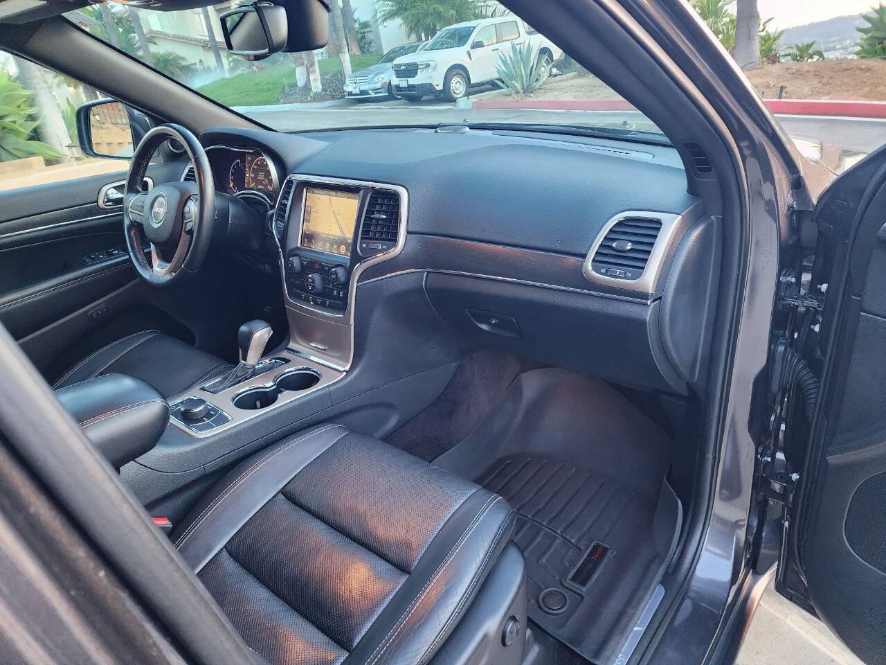 Used 2016 Jeep Grand Cherokee Limited w/ Luxury Group II AWD/4WD image 15