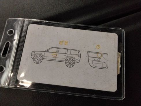 Used 2023 Rivian R1S Launch Edition image 52