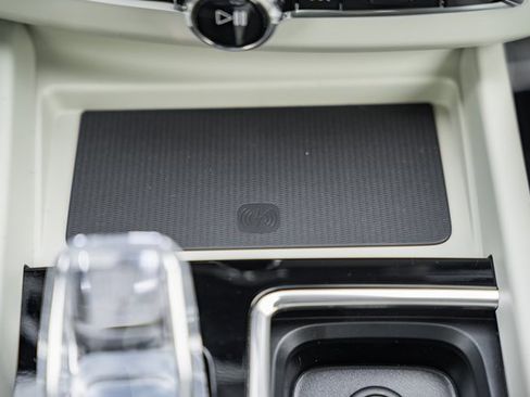 New 2026 Volvo XC60 B5 Ultra w/ Protection Package Premier image 24