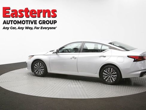 Used 2023 Nissan Altima 2.5 SV FWD image 62