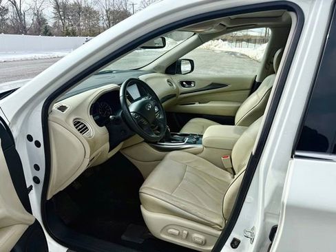 Used 2019 INFINITI QX60 Luxe w/ Essential Package image 9