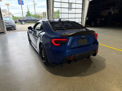 Used 2015 Subaru BRZ Limited w/ Popular Package #1A RWD image 4