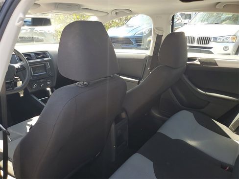 Used 2017 Volkswagen Jetta S w/ Jetta S Cold Weather Package image 13