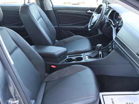 Used 2019 Volkswagen Jetta SEL image 19