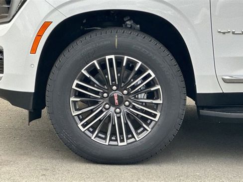 New 2026 GMC Yukon XL Elevation image 25