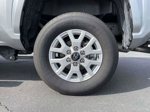 Used 2024 Toyota Tacoma SR5 image 9