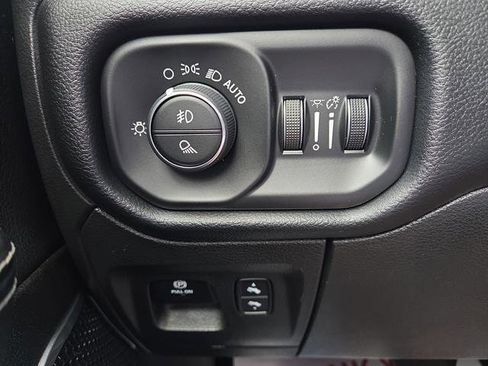 Used 2022 RAM 1500 Laramie w/ Sport Appearance Package image 23