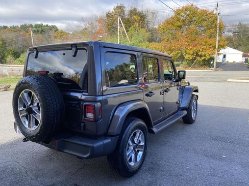Used 2020 Jeep Wrangler Unlimited Sahara image 5