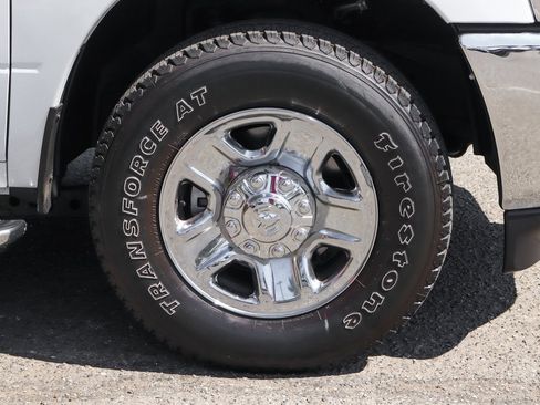 Used 2024 RAM 2500 Tradesman w/ Chrome Appearance Group image 42