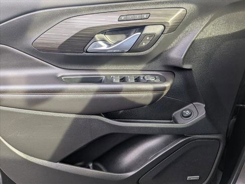 Used 2021 GMC Terrain SLT w/ Infotainment Package II image 24