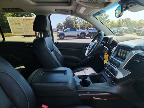 Used 2019 GMC Yukon SLT w/ Open Road Package AWD/4WD image 8