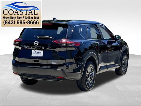 Used 2024 Nissan Rogue S FWD image 11