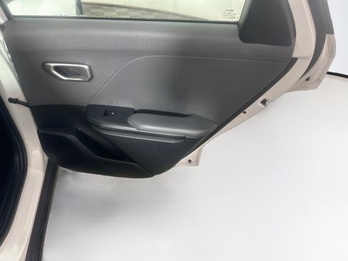 Used 2025 Kia K4 FWD image 29