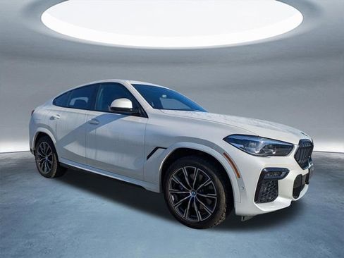 Used 2023 BMW X6 xDrive40i w/ M Sport Package image 2