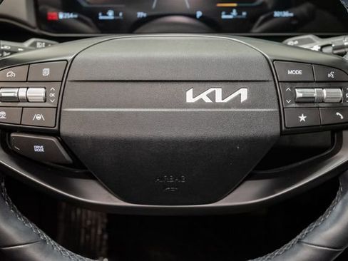 Used 2025 Kia K4 EX FWD image 12