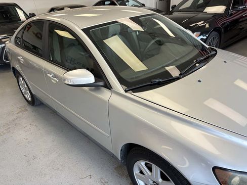 Used 2007 Volvo S40 2.4i FWD image 4