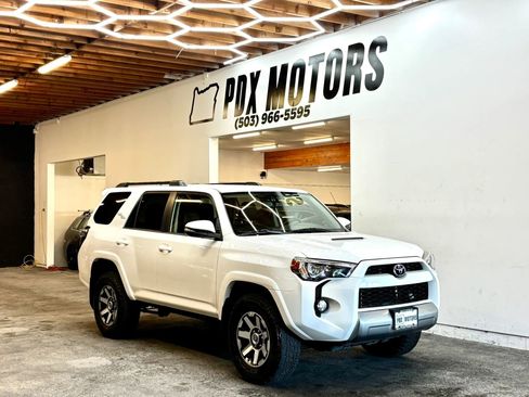 Used 2019 Toyota 4Runner TRD Off-Road Premium image 1