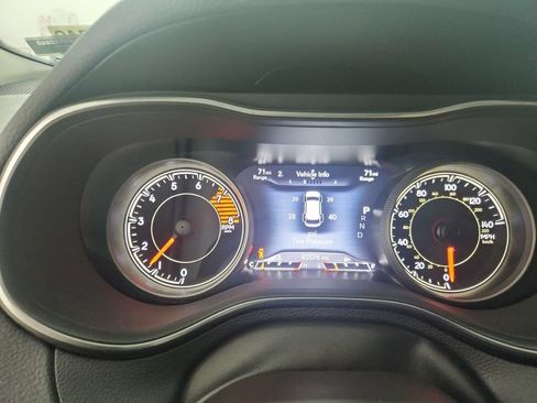 Used 2022 Jeep Cherokee Trailhawk w/ Trailer Tow Group AWD/4WD image 24
