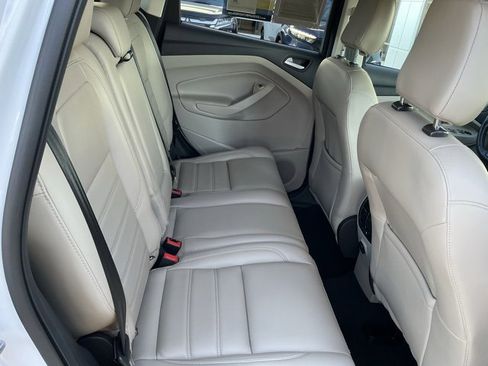 Used 2019 Ford Escape SEL image 18