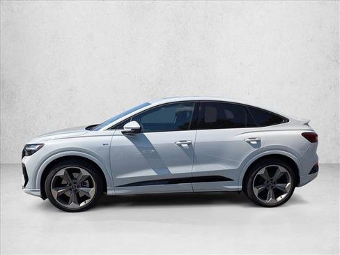 Used 2025 Audi Q4 e-tron Premium Plus w/ Premium Plus AWD/4WD image 8