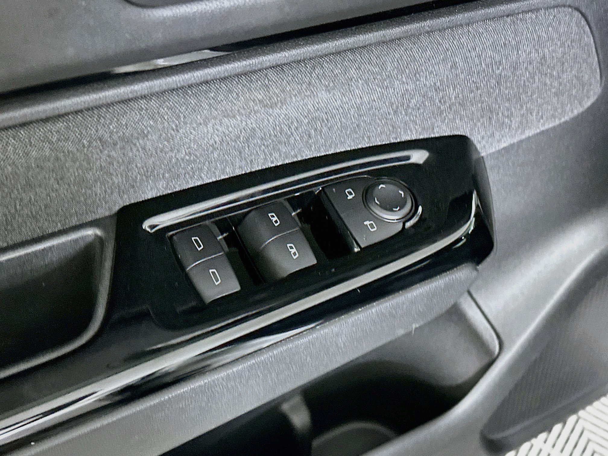 Used 2025 Honda Prologue Eco image 15