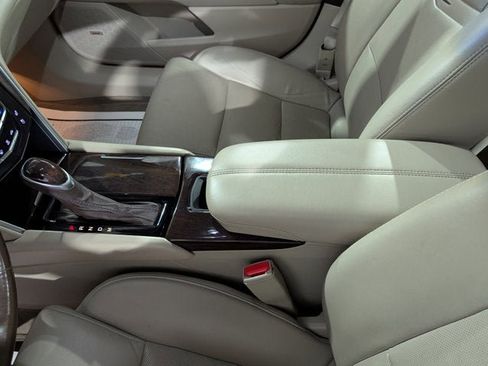 Used 2015 Cadillac XTS Luxury image 38