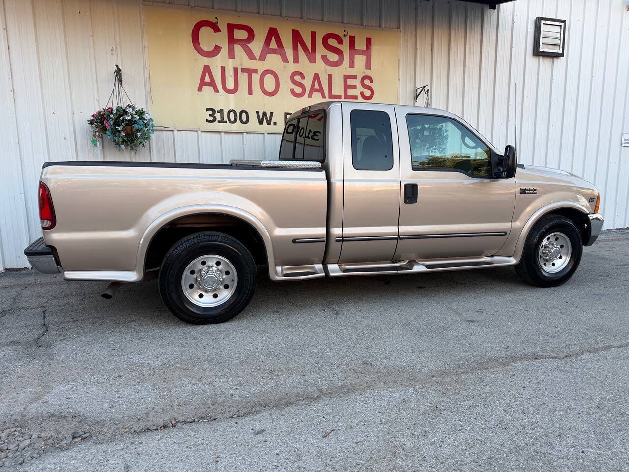 Used 1999 Ford F250 Lariat RWD image 3