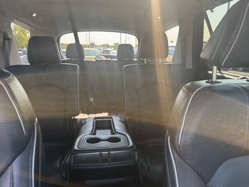Used 2023 Honda Pilot Elite image 21