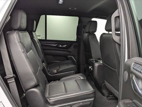 Used 2023 GMC Yukon Denali image 18
