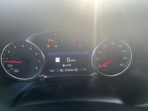 Used 2023 GMC Acadia SLT image 25