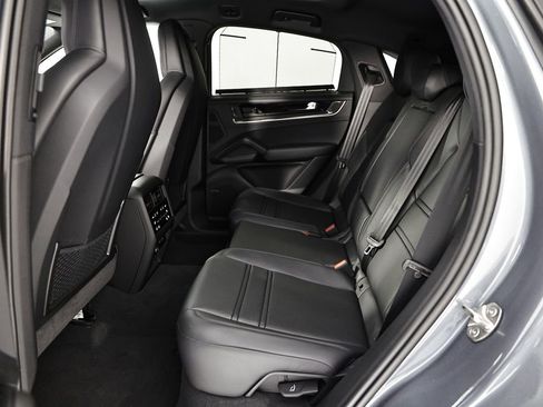 New 2026 Porsche Cayenne E-Hybrid Coupe image 29