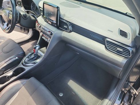 Used 2019 Hyundai Veloster 2.0 Premium image 33