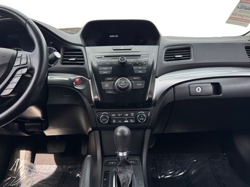 Used 2020 Acura ILX FWD image 11