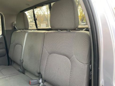 Used 2019 Nissan Frontier SV image 26