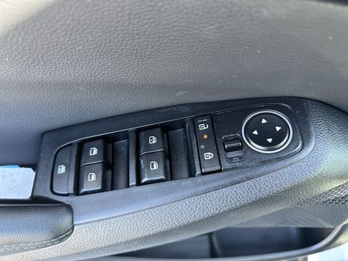 Used 2024 Kia Seltos EX FWD image 15