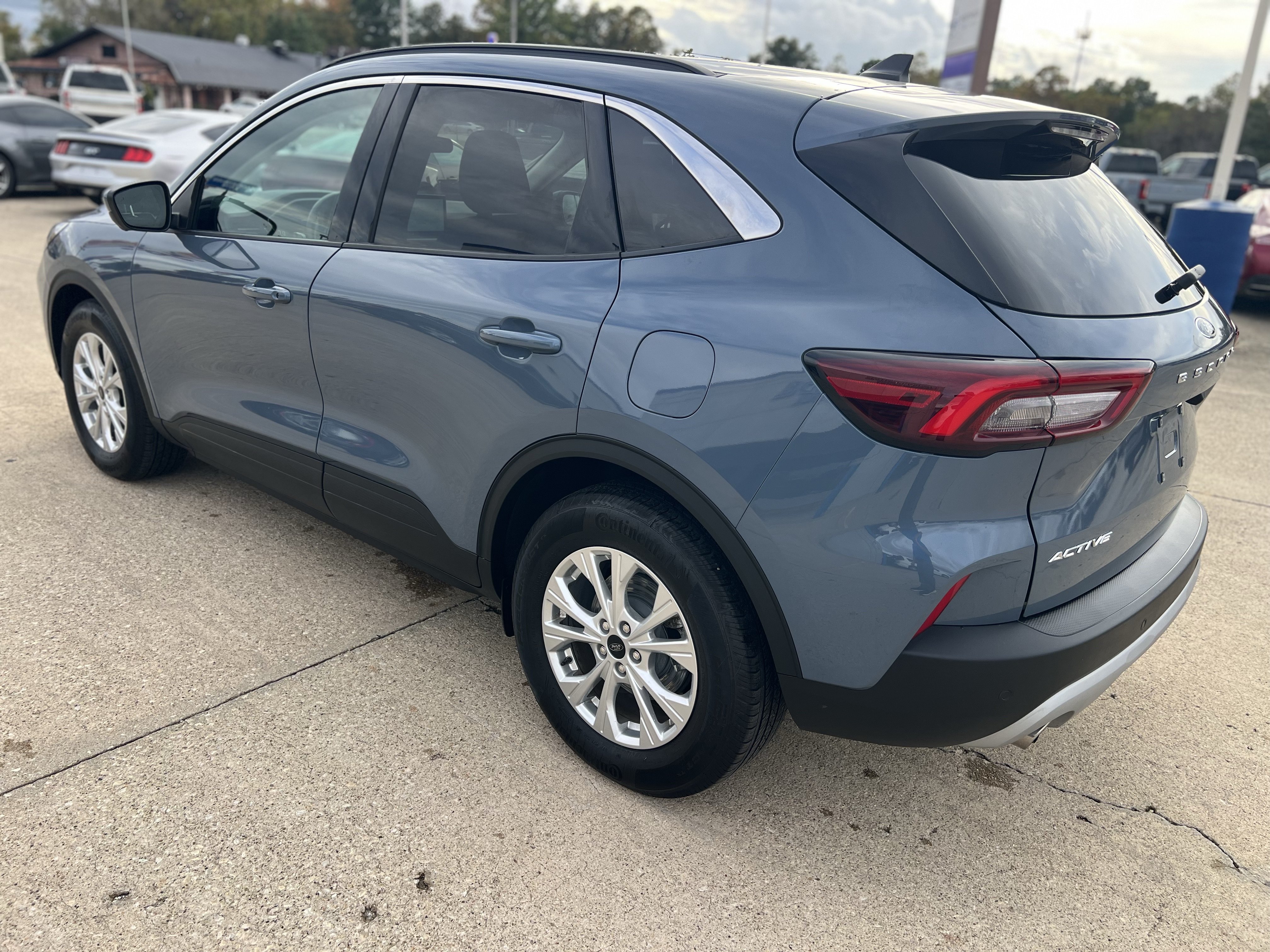 Used 2024 Ford Escape Active w/ Tech Pack #2 FWD image 7