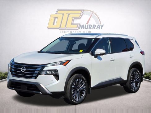 Used 2025 Nissan Rogue SL w/ Tech Package AWD/4WD image 2