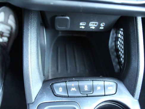 Used 2023 Chevrolet TrailBlazer LT w/ Convenience Package image 17