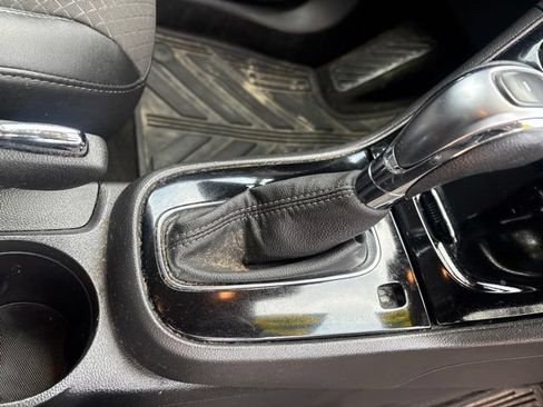 Used 2020 Buick Encore Preferred FWD image 14